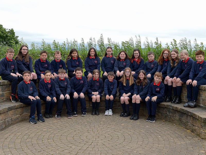 Mrs C. Malone’s P7 class at St Oliver Plunkett Primary School, Derry.  DER2123GS – 025