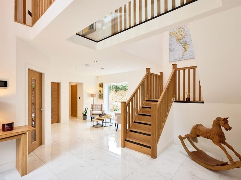 The impressive hallway and staircase.
