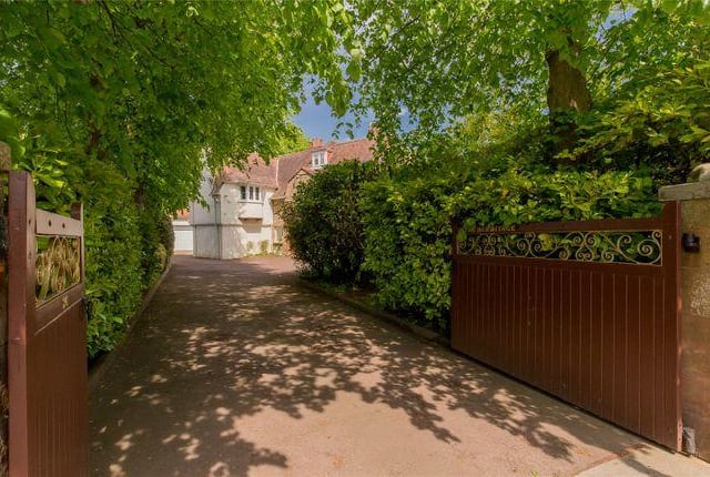 The house is set back slightly from the road, completing that feeling of being in your own, peaceful world.