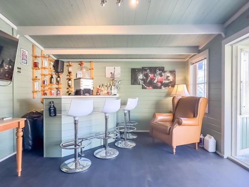 The garden bar is a great place to entertain family and friends.