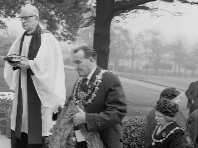 1964 and Mansfield's Remembrance Day service