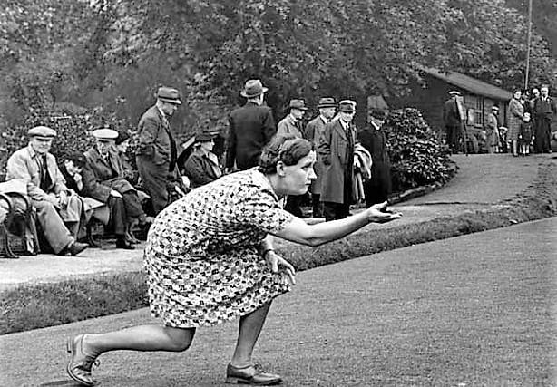 World War Two, Holidays at Home - bowling at the middle green, Hillsborough Park, 1940s