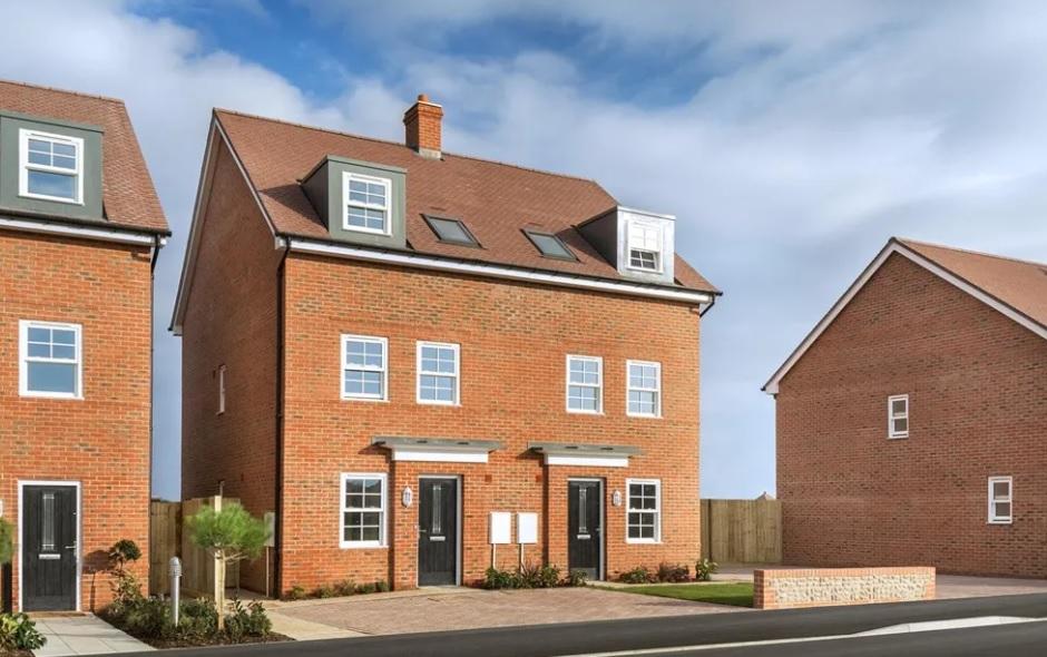 This three bedroom semi-detached new build house in Kentidge Way, Waterlooville has gone on for sale for £375,000. It is listed by Barratt Homes.