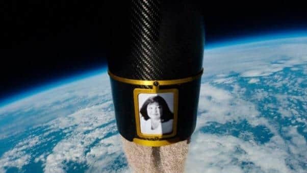 Elizabeth and Chloe's ashes are scattered in Space.