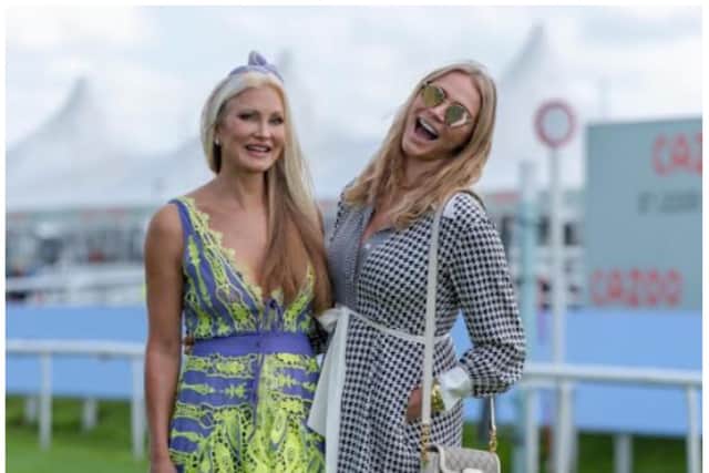 The pair sparkled in their stunning outfits.