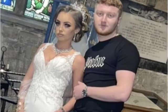 Catherine on her wedding day with her casually attired bridegroom. Photo: @TikTok @Violetprice16x