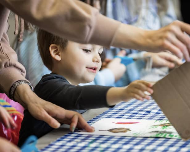 Art Club is a programme of creative activity for children and their families in Doncaster.