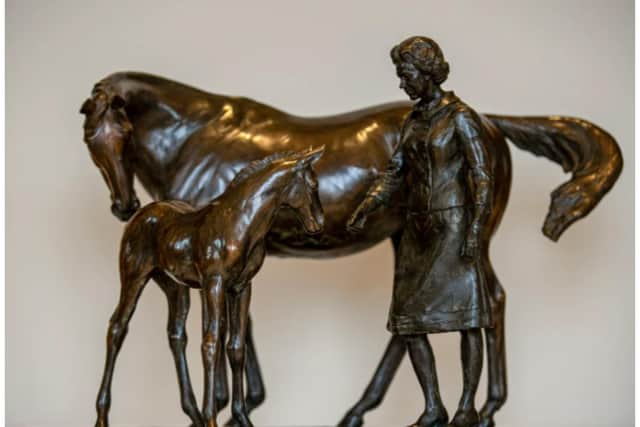 The statue of the Queen was sold for more than £173,000.