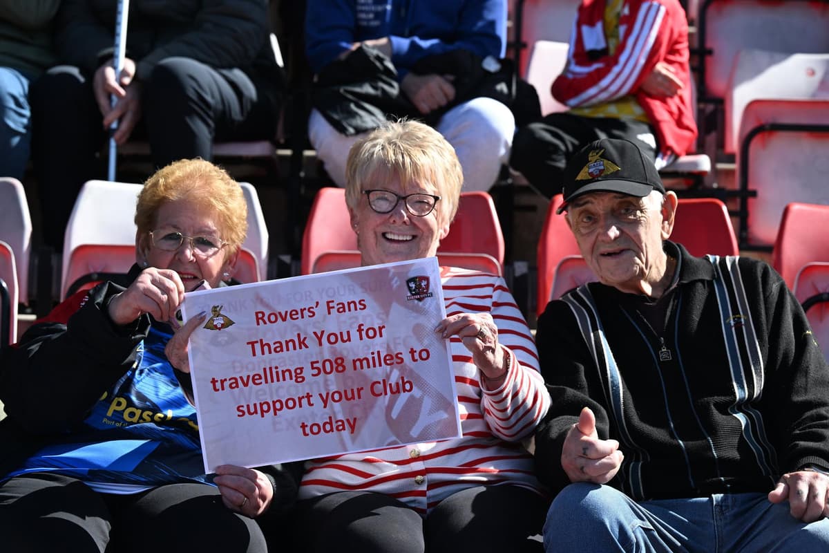Sind Sie in der Doncaster Rovers-Fangalerie von der langen Reise nach ...