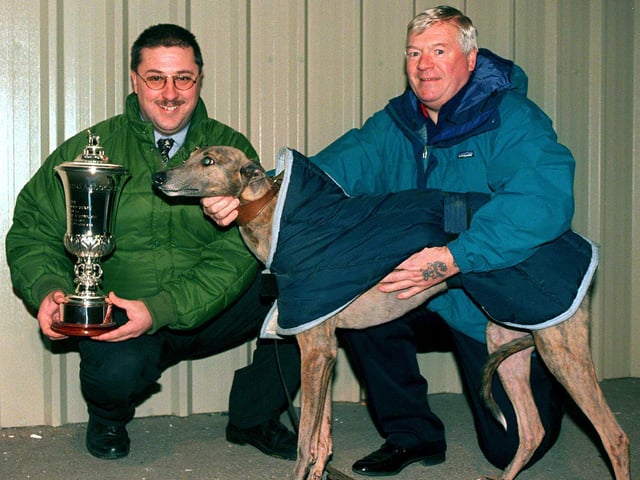 David Baldwin, Track Manager and Trainer Tony McKenna with 'Almost on Fire' and the Redmill Supertrack Cup at Owlerton Stadium in 1998