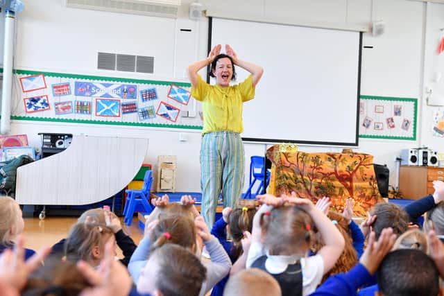 22_HH_AH – Professional storyteller Beth Guiver delivered her captivating stories