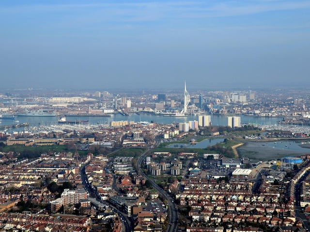 On Saturday there will be sunny intervals changing to cloudy by lunchtime, with highs of 18C and lows of 11C. On Sunday it will be sunny changing to cloudy with highs of 18C and lows of 12C. On Bank Holiday Monday it will be sunny changing to cloudy by lunchtime, with highs of 17C and lows of 13C.