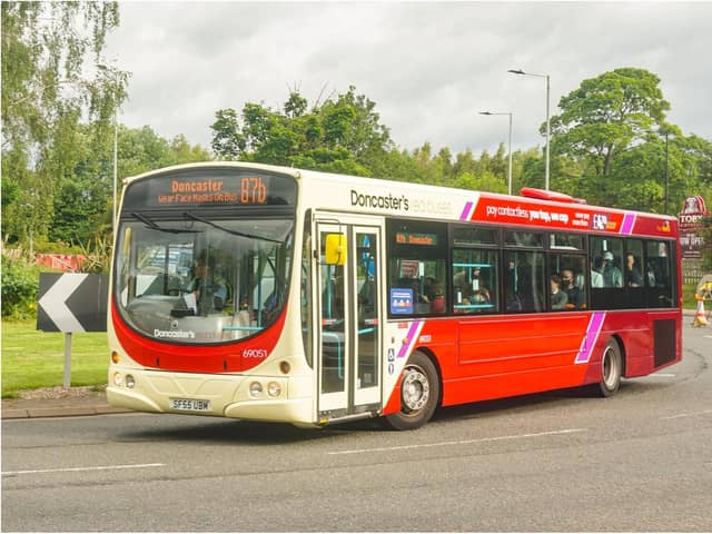 Doncaster bus users are being asked to keep wearing face coverings.