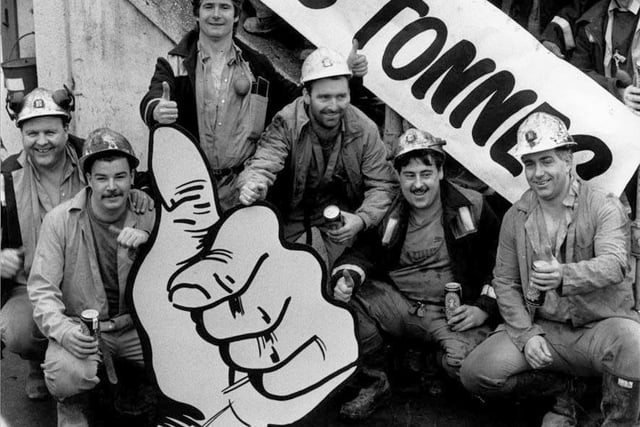 Miners at Bentley pit celebrate their production record in 1989