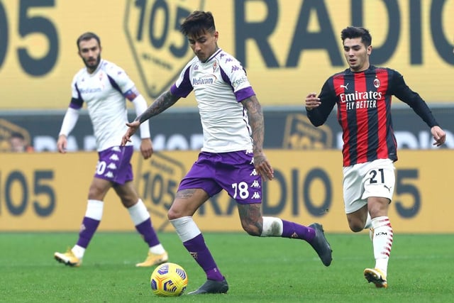 Fiorentina midfielder Erick Pulgar has ‘at least three important options’ in front of him with Leeds United, Cagliari and Sassuolo all mentioned. However, none of the offers meet the Serie A club's £11.4million price-tag. (La Nazione via Sport Witness)