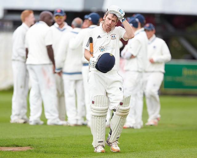 Mark Cummins helped Tickhill to a good win over Wakefield Thornes.