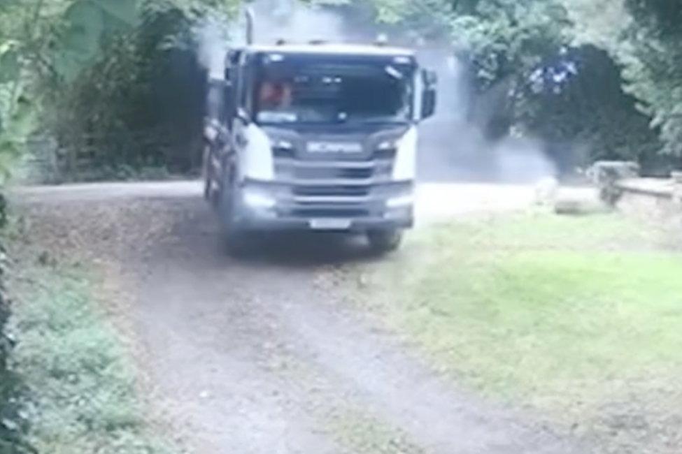 Shocking moment trucker smashes into 5ft-tall 1905 Grade II-listed memorial causing £40k damage