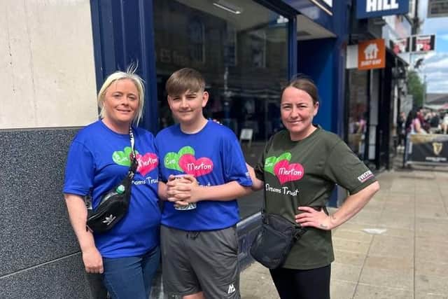 Teenage cancer survivor Fraizer Morris walked from Askern to Doncaster to raise money for families in the same boat.