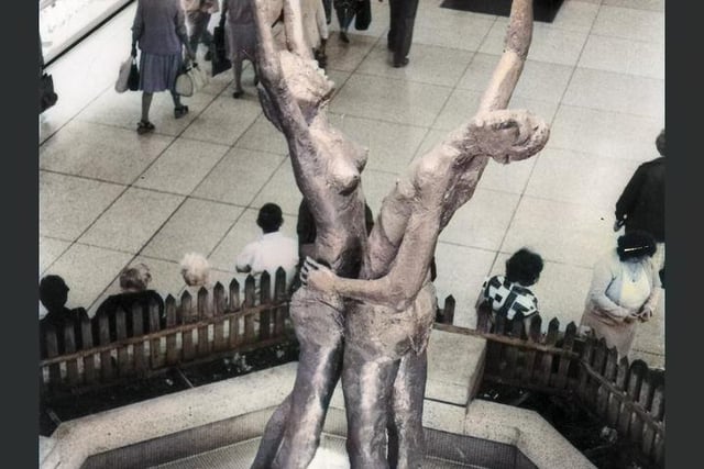 The famous Lovers' Statue in its original Arndale Centre location.
