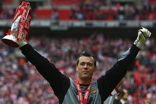 Ex Doncaster Rovers goalkeeper Neil Sullivan has become a driving instructor.