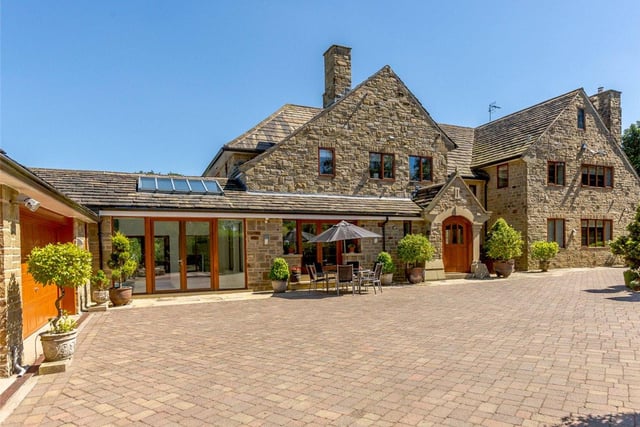 The property is approached via an electric gate entrance down a stone-block paved driveway, which leads to an extensive courtyard with space for al fresco dining.