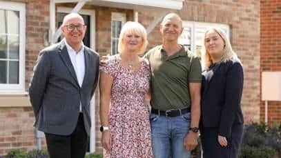 Simon Utley (Crest Nicholson), Mrs & Mr Hudson, Rebecca Simmons (Crest Nicholson).