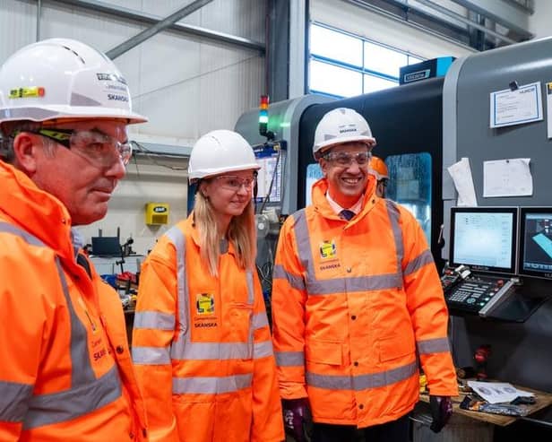 Ed Miliband MP (right) delighted to be shown around the facility.