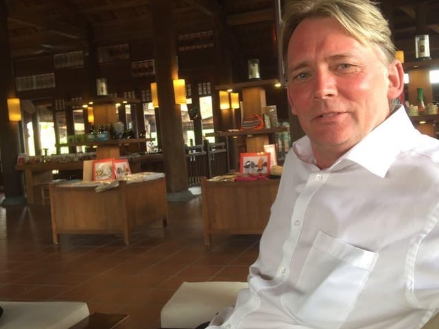 Officers in South Yorkshire Police's Major Crime team are asking for your help to find wanted man John Eric Wells.
Wells is also believed to go by the names Howard Walmsley and Howard Hemmings.
The 61-year-old, who is originally from South Yorkshire, is wanted in connection with three high value romance frauds, during which three victims lost money totalling more than £400,000.
The offences are reported to have taken place from September 2014 onwards. The victims lived in locations across the UK including Doncaster, Sussex and London.
Police would like to hear from anyone who has seen or spoken to Wells recently, or has information which may help officers with their enquiries. It is possible Wells is currently living outside the UK.
If you see him, or you have any information which may help, please call South Yorkshire Police on 101 quoting investigation number A54532/17.