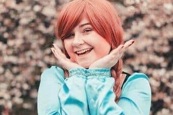 Sophie dressed as Anna by David8photography.