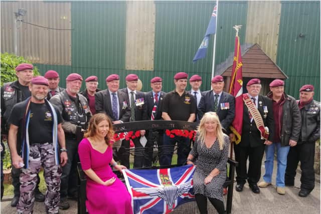 Family and friends of Doncaster's Falkland War heroes attended the unveiling of memorial benches.