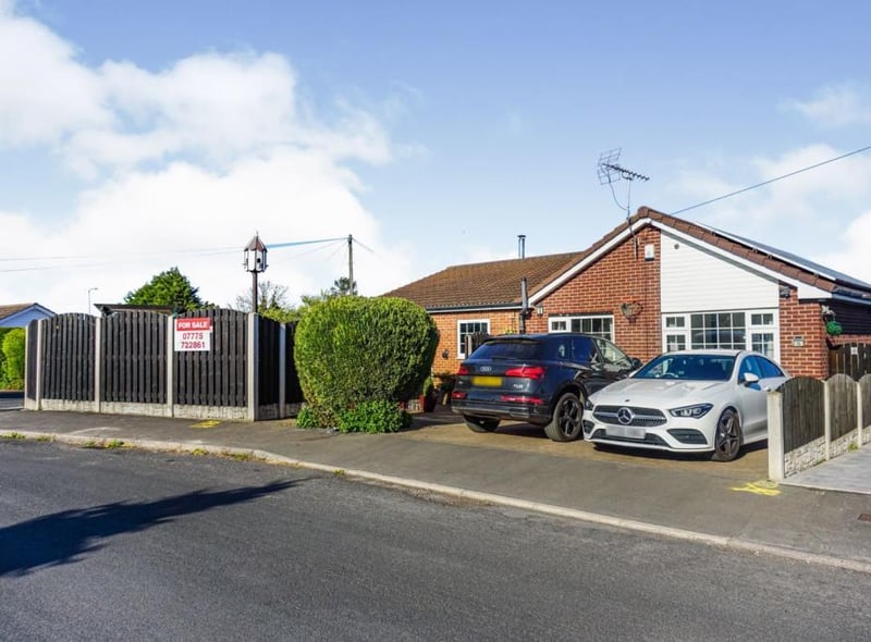 Saffron Crescent, Tickhill. Offers in excess of £400,000