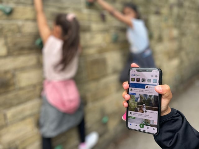St Mary's Catholic Primary School children using myphizz