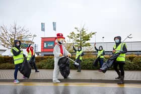 A previous Lakeside litter pick