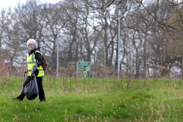 Volunteers from Wheatley Hills Litter Pickers, make their way around Shaw Lane Industrial Estate, picking litter. Picture: NDFP-23-03-21-WheatleyHillsLitter 7-NMSY