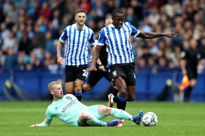 Leeds United are still in talks over a potential move for Huddersfield Town midfielder Lewis O’Brien in January deal, with the player 'desperate to join' the Whites. (Football Insider)
(Photo by George Wood/Getty Images)