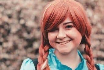 Sophie dressed as Anna by David8photography.