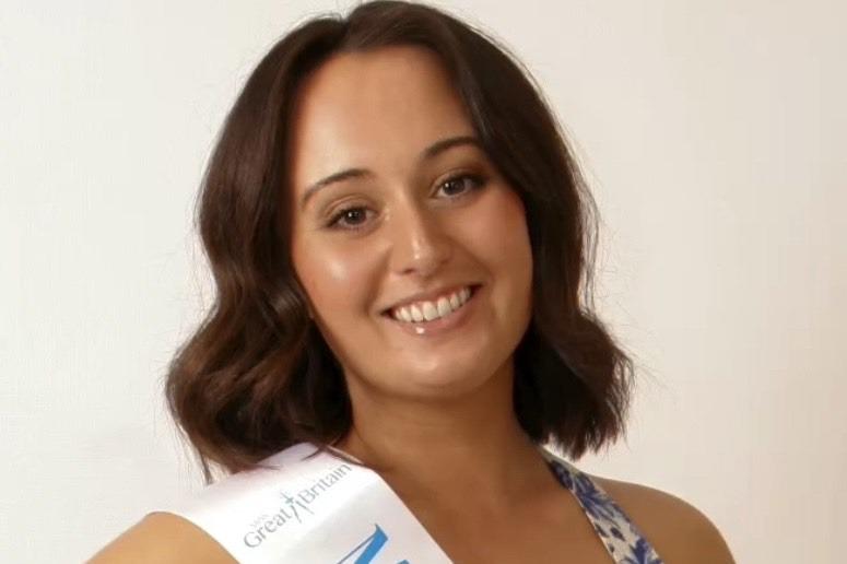 Doncaster beauty queen volunteering at young person's homeless charity