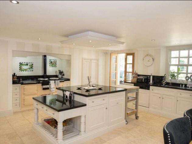 The 'breakfast kitchen' room is a place the whole family and lucky guests can enjoy.