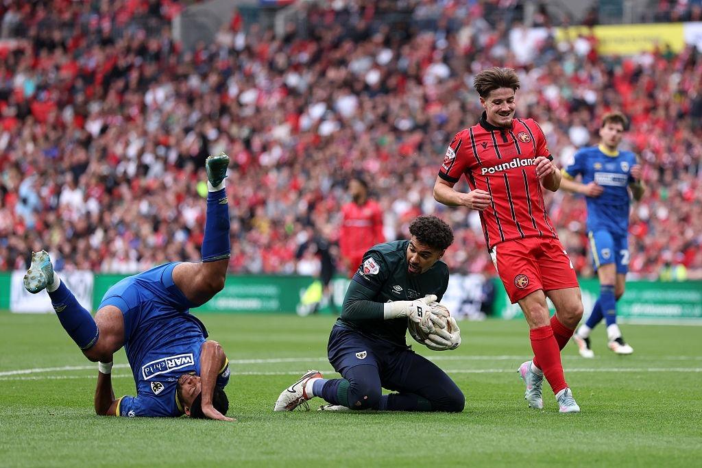 League One transfers news: Huddersfield Town agree deal for Crystal Palace keeper, Barnsley sign QPR shot-stopper, Burton Albion agree loan deal with Lincoln City and Leyton Orient close in on forward