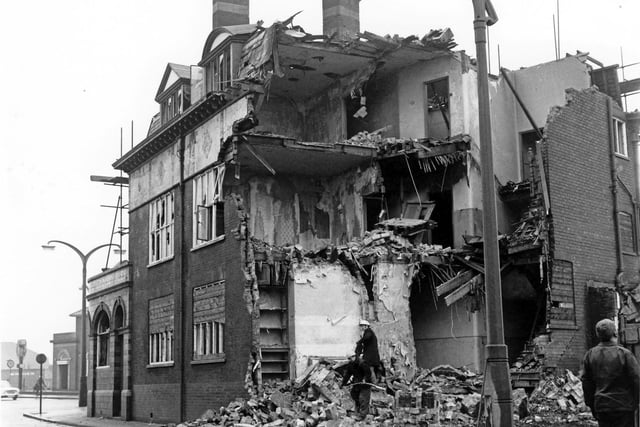 The Bridge Hotel was situated on Marsh Gate. This pub was demolished c1972.