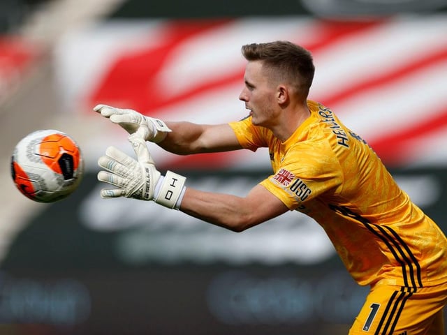 Manchester United are confident Dean Henderson will sign a new contract after entering advanced discussions, but he could still go out on loan next season. (Football Insider)