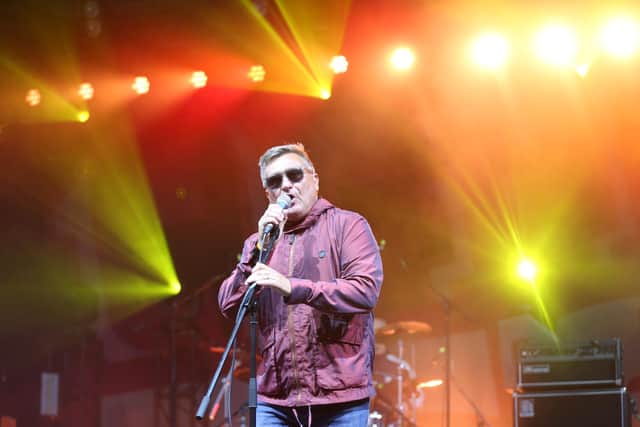 Beautiful Couch - Ed Faulkner as Paul Heaton. Pic Dave Lofthouse.