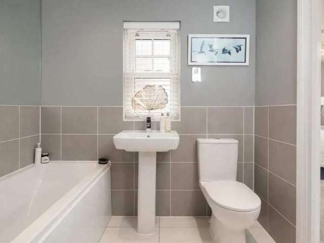 This three bedroom semi-detached new build house in Kentidge Way, Waterlooville has gone on for sale for £375,000. It is listed by Barratt Homes.