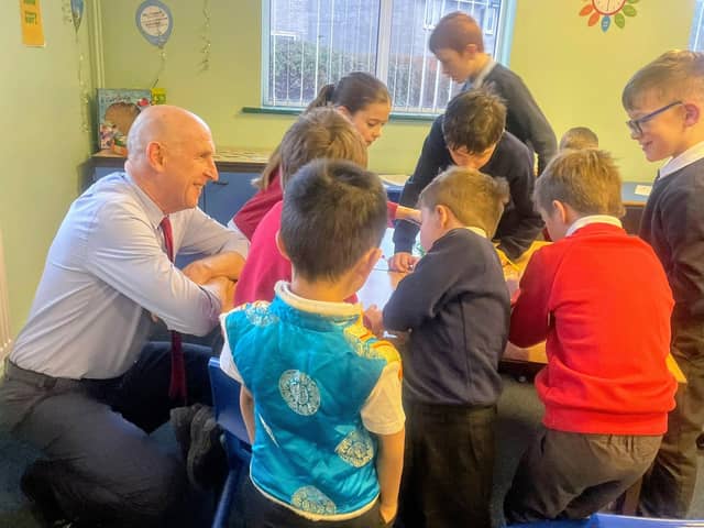 Doncaster MP backs move to give free school meals to over 5,000 more children across his constituency.