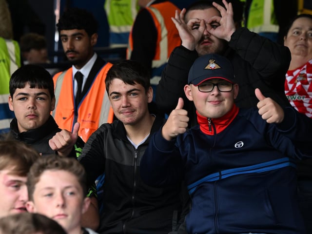 Doncaster Rovers slipped to a third league defeat in a row after a narrow loss at Luton.