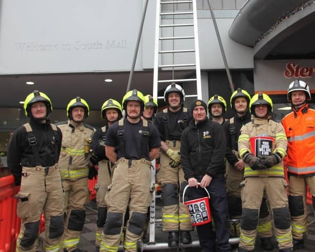 Crews raised more than £1,000 in their Mount Everest climbing challenge.