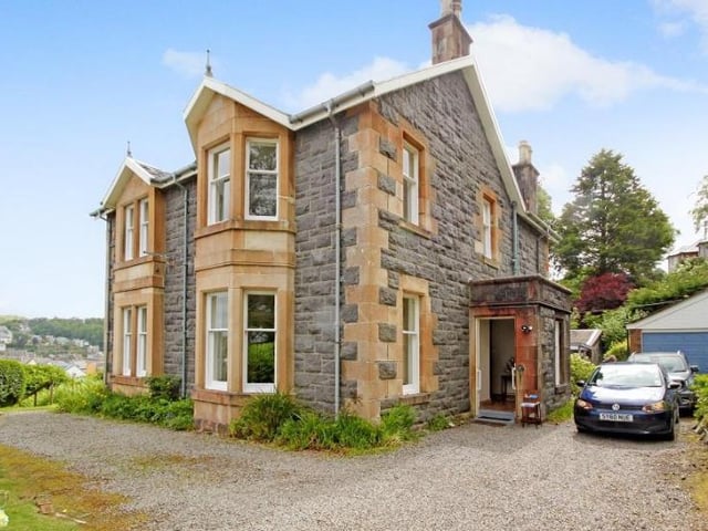 Torwood is an amazing Victorian Villa that boasts original features throughout. The stunning location offers up panoramic sea views. Available for offers over 460,000 GBP