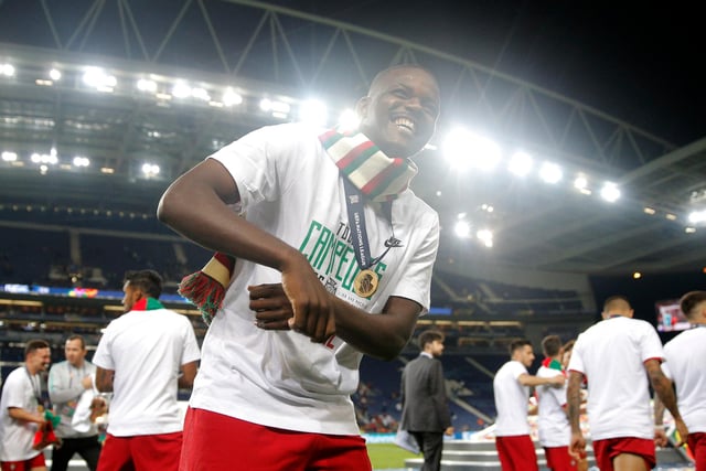 Leeds United have been tipped to battle the likes of Spurs and Leicester City to sign Real Betis midfielder William Carvalho, who is said to be valued at around £23m. He's been capped on 59 occasions for Portugal. (Sport Witness)