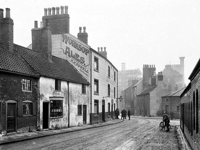 An old view of the Doncaster Greyhound Hotel