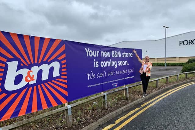 B&M is opening a new store at Lakeside Village.